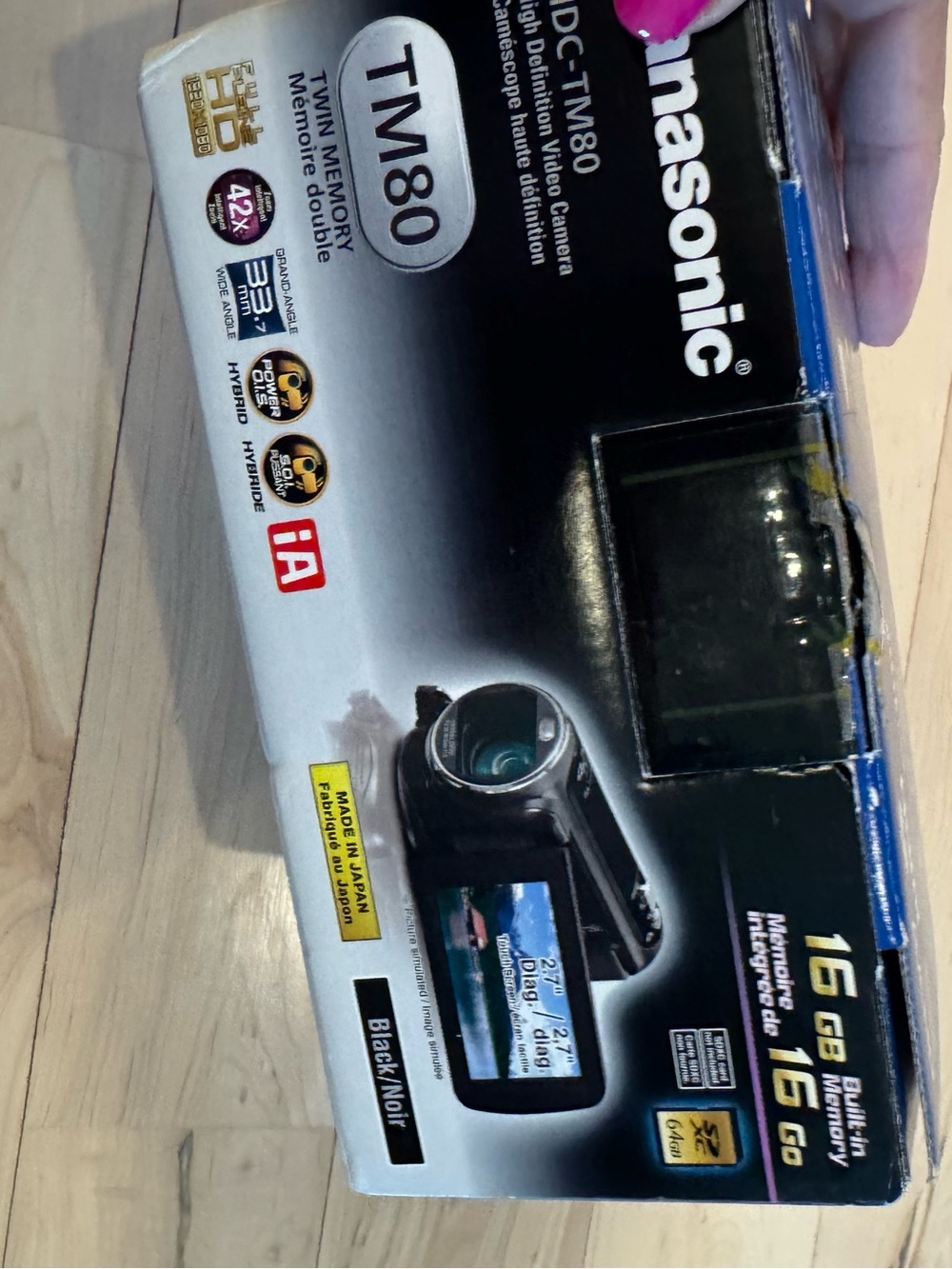 Panasonic HDC-TM80K (16 GB) High Definition AVCHD Camcorder
